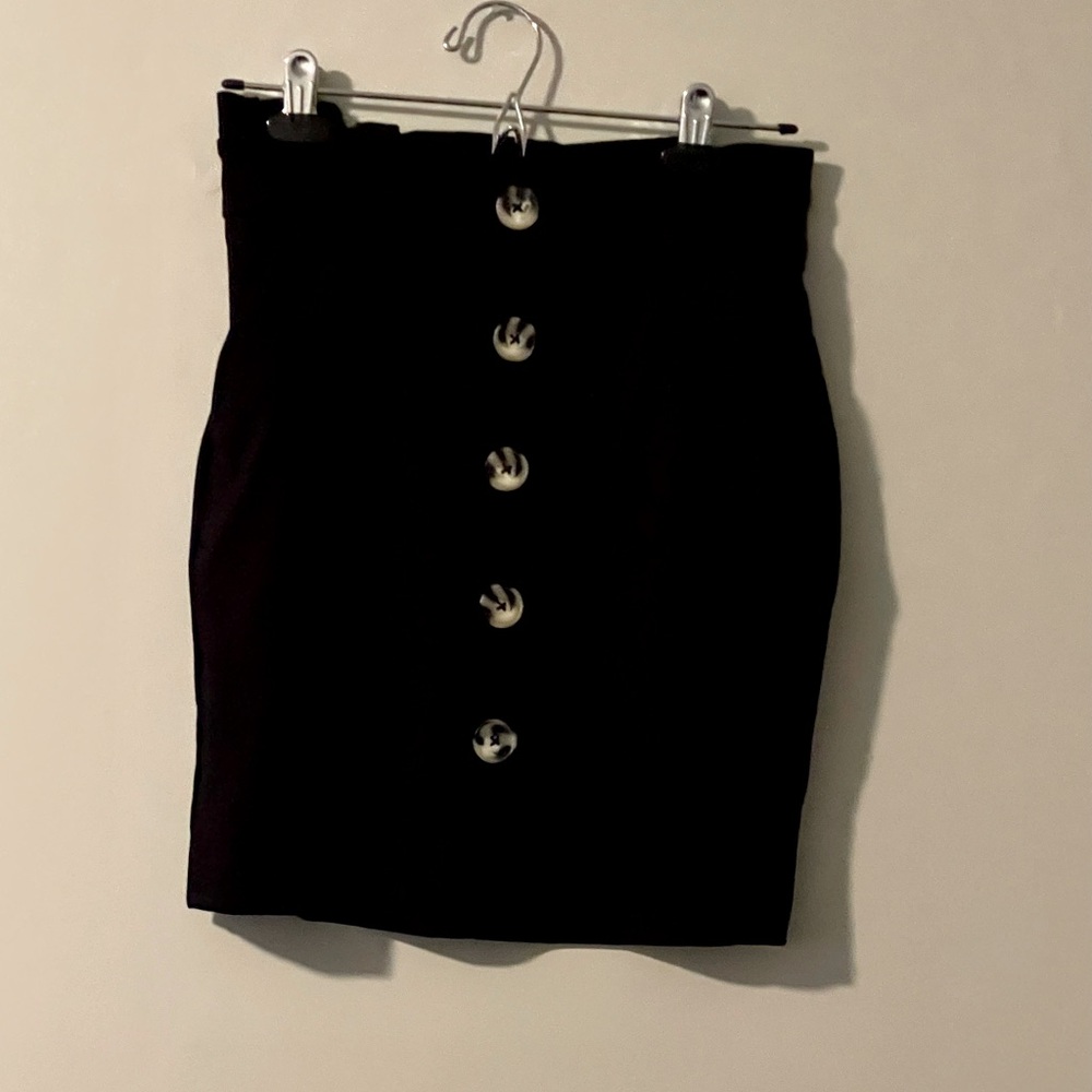 Dynamite black skirt